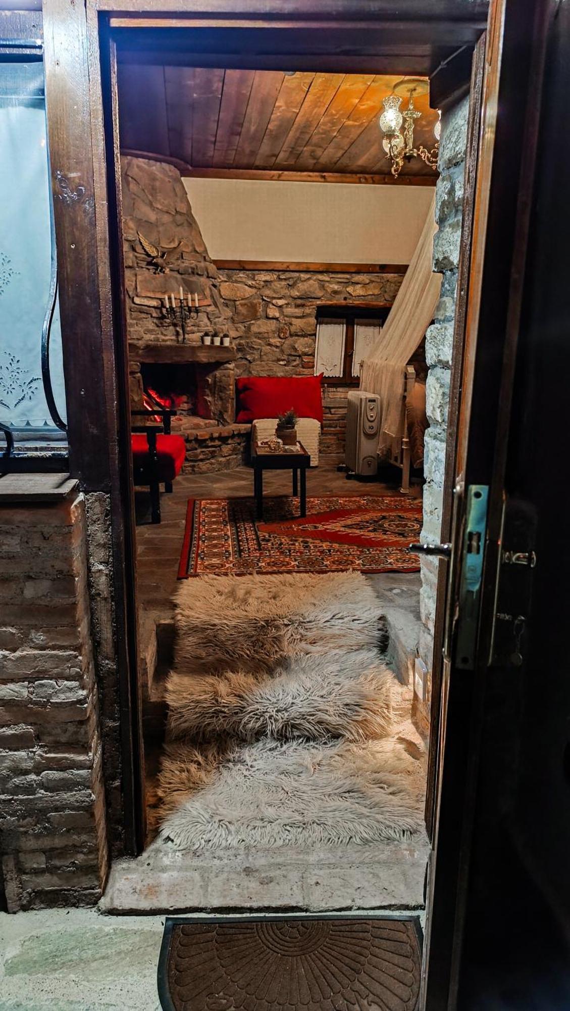 Το Πέτρινο Σπιτάκι Apartment Tríkala Exterior foto